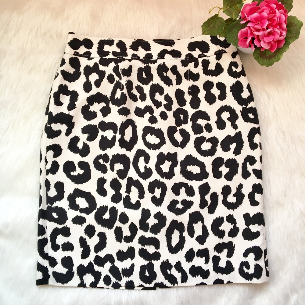 Ann Taylor Loft Leopard Print Skirt Size 6